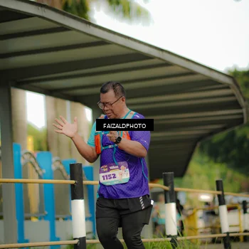 Runner Photo 8314905