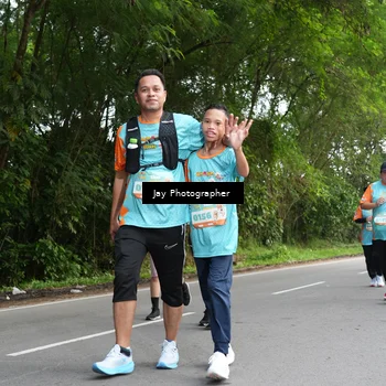 Runner Photo 8315002