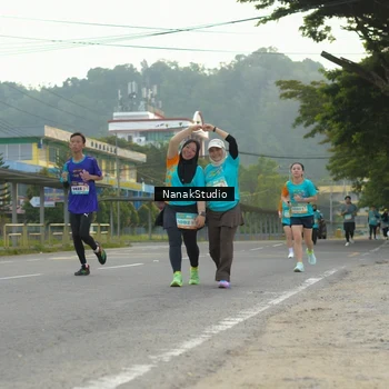 Runner Photo 8315573