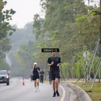 Runner Photo 8315649
