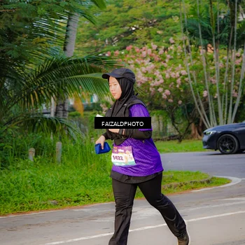 Runner Photo 8315769