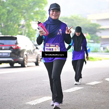Runner Photo 8316309