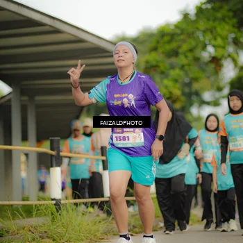 Runner Photo 8316426