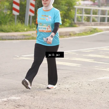 Runner Photo 8316437