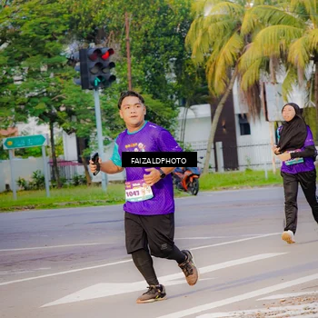 Runner Photo 8316699