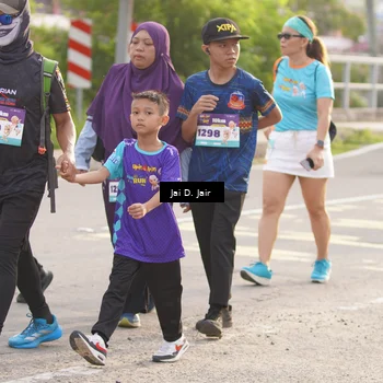 Runner Photo 8316737