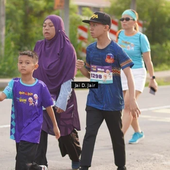 Runner Photo 8316775