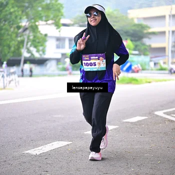 Runner Photo 8316987