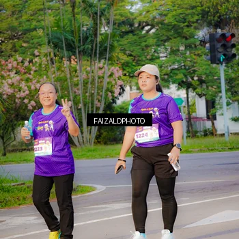 Runner Photo 8317001
