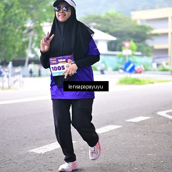 Runner Photo 8317002
