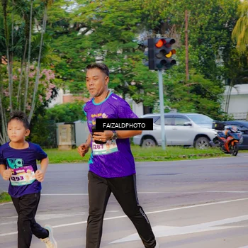 Runner Photo 8317374