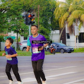 Runner Photo 8317435