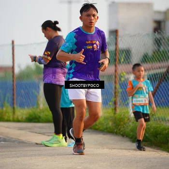 Runner Photo 8318018