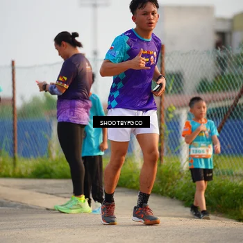 Runner Photo 8318036