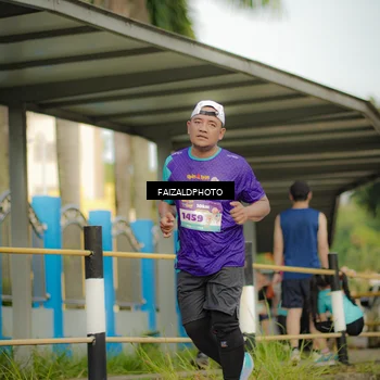 Runner Photo 8318079