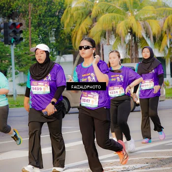 Runner Photo 8318105