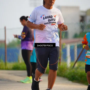 Runner Photo 8318110
