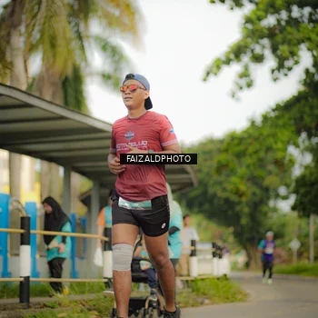 Runner Photo 8318182