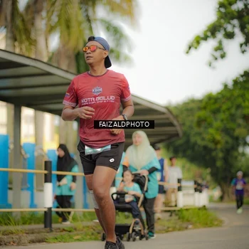 Runner Photo 8318183