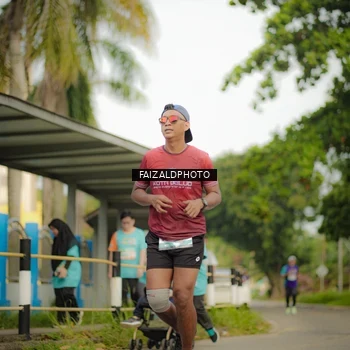 Runner Photo 8318187