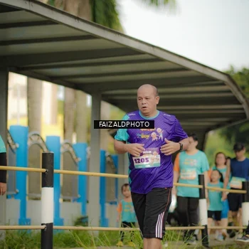 Runner Photo 8318191