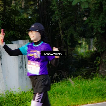 Runner Photo 8318203