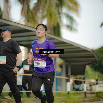 Runner Photo 8318245