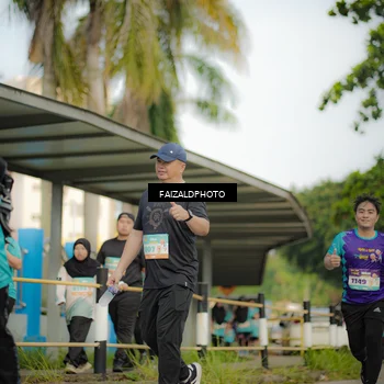Runner Photo 8318261