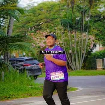 Runner Photo 8318310