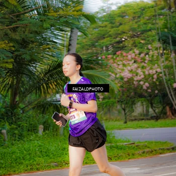 Runner Photo 8318347