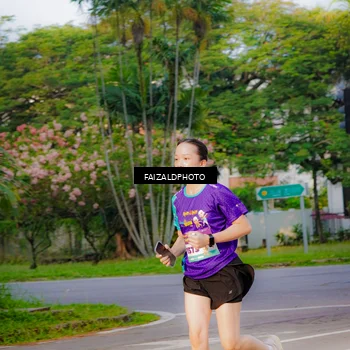 Runner Photo 8318355