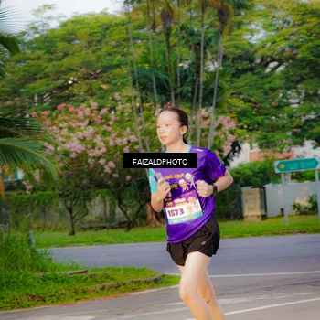 Runner Photo 8318359