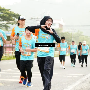 Runner Photo 8318409