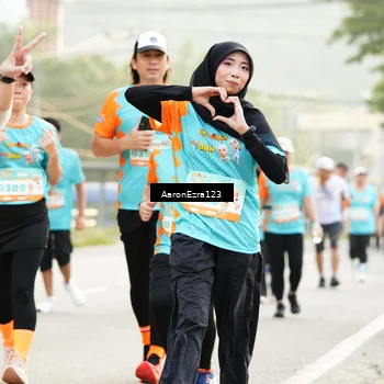 Runner Photo 8318411