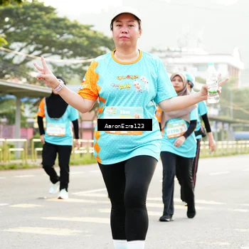 Runner Photo 8318435