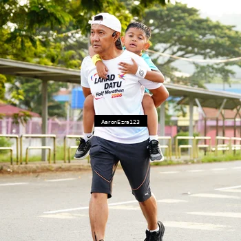 Runner Photo 8318436