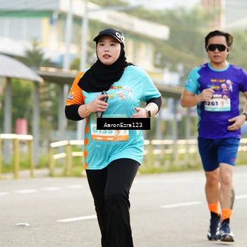 Runner Photo 8318445