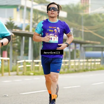 Runner Photo 8318450