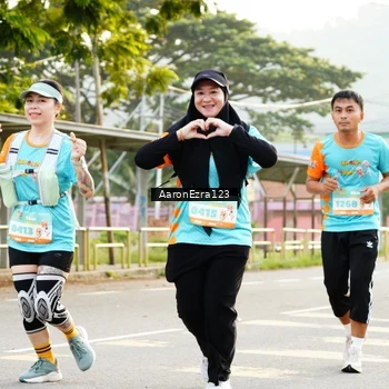 Runner Photo 8318472