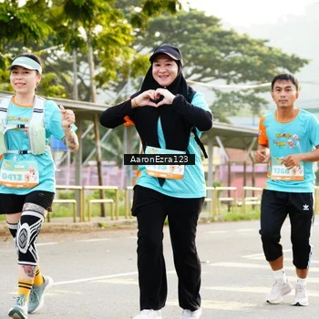 Runner Photo 8318475