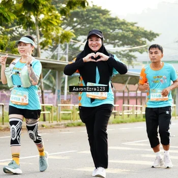 Runner Photo 8318476