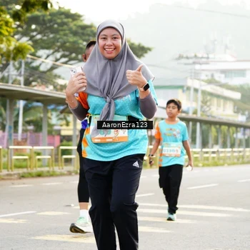 Runner Photo 8318479