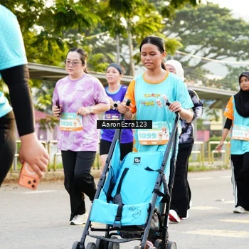 Runner Photo 8318500