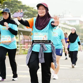 Runner Photo 8318540