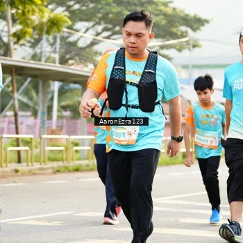 Runner Photo 8318573