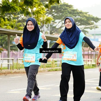 Runner Photo 8318589