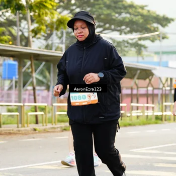 Runner Photo 8318591