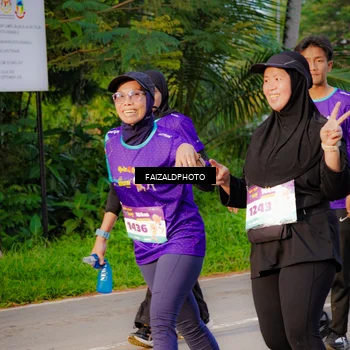 Runner Photo 8318698
