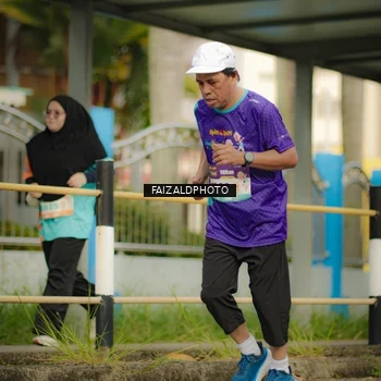 Runner Photo 8318740