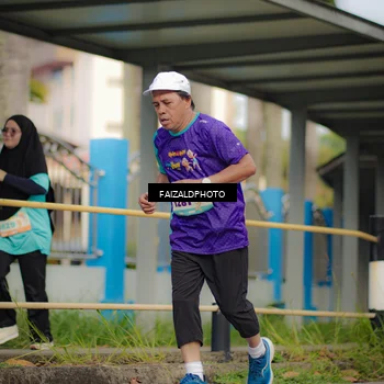 Runner Photo 8318877